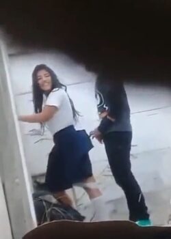 Colegiala Pillada Cogiendo+ Vídeo 18
