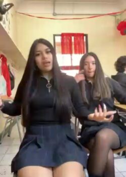 Colegialas tetonas y Sus videos filtrados 16