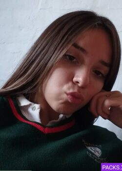 Colegiala flaquita filtrada por el ex + Nudes y Vídeos 17