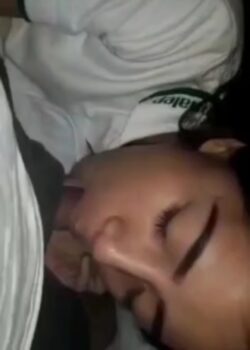 Colegiala tragona le encanta la pija gruesa 15